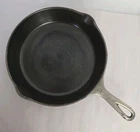 Wagner Ware Stylized Sidney -0- Cast Iron Skillet #8 1058 Silver Enamel. Flat