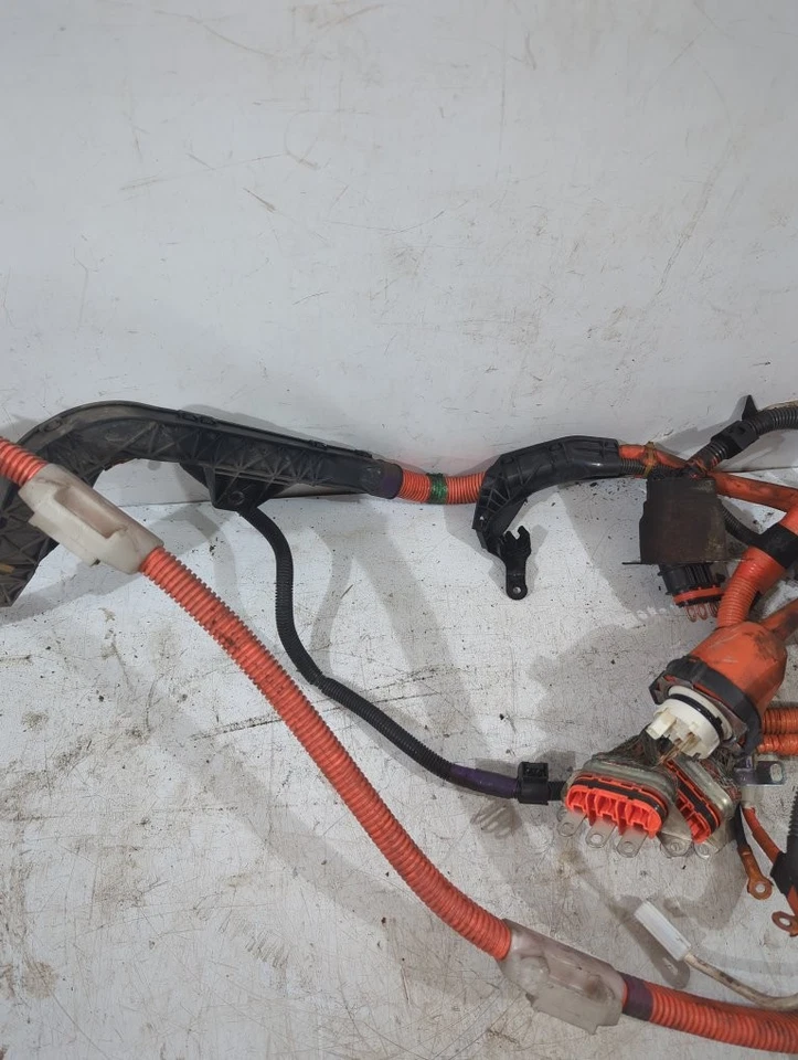 TOYOTA PRIUS MK3 VVT-I 2008-2016 hybrid battery cable 8216447070G P30 - Image 4 of 4