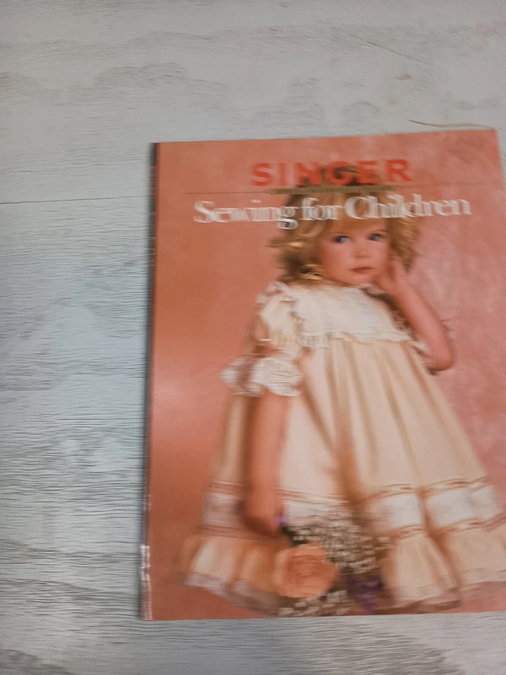 Libro de costura para niños Singer tapa blanda vintage años 80 ropa hecha a mano Foto 2 de 4