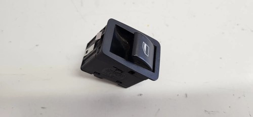 BMW 3 E46 Schalter für Fensterheber hinten links 15869800 6902174 2.00 23880804