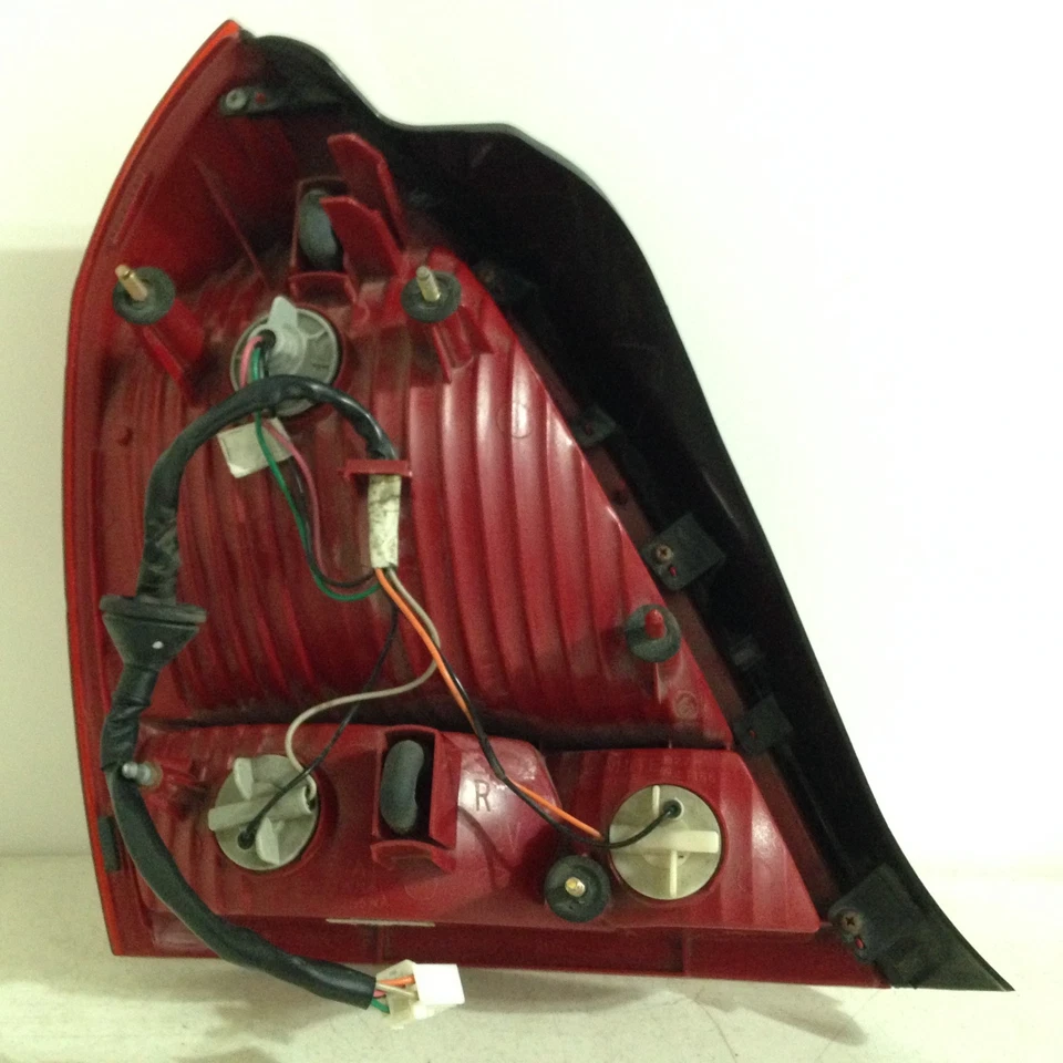 2001-2003 Hyundai Elantra SEDAN Right PASSENGER Side Tail Light Lamp OEM Perfect - Изображение 3 из 4