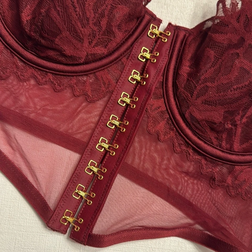 COPIA - Bustier con cable detalle de encaje La Senza con cierre de gancho y ojo talla S Foto 4 de 4