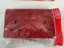 MK K2747D1 RED 2 GANG 13A DOUBLE POLE SWITCH DOUBLE SOCKET OUTLETS [BRAND NEW]