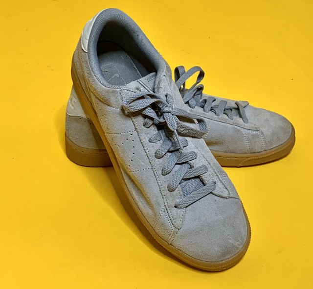 nike suede tennis shoes