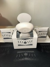 Martha Stewart Doily Flower Leaves Large 2 Edge Punch with Fold in Wings