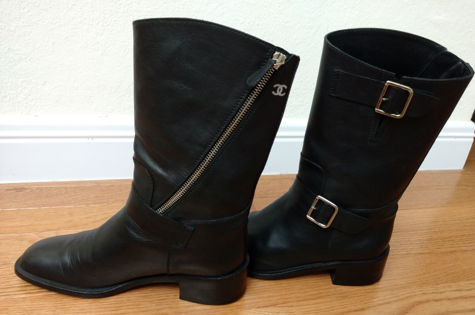 Chanel EU 38 Black Boots Leather High Ankle CC Logo thumbnail 3