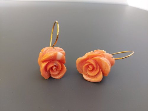 Orecchini corallo naturale inciso rosa colore salmone oro 18 kt vintage gold