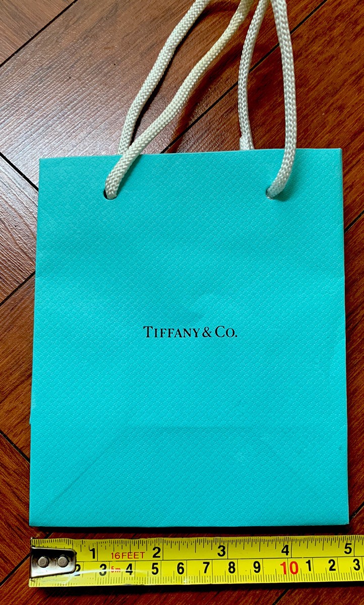 TIFFANY & Co. Packaging 5 TIFFANY & Co. Packaging 5