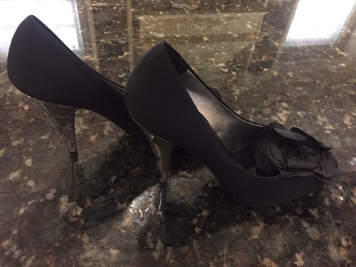 NWOB CHANEL WOMANS BLACK HIGH HEELED COURT SHOE SIZE 41 SILVER TEXTURED HEEL - Picture 9 of 12
