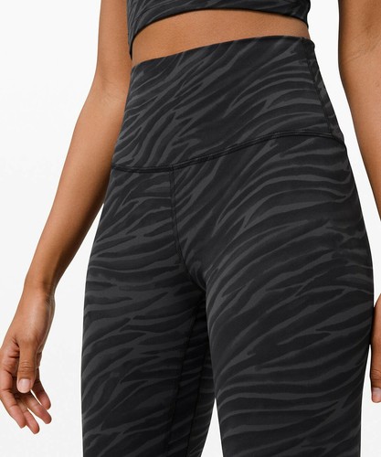 NEW LULULEMON Align Crop 21\