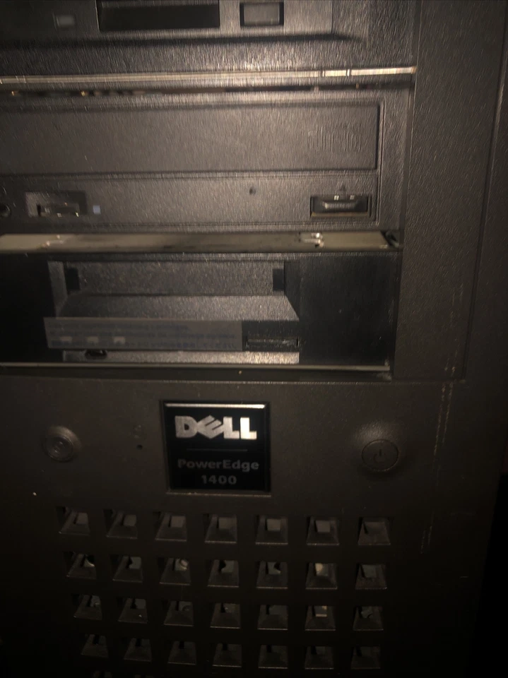DELL POWEREDGE 1400 Intel Pentium iii Will Not Post On Monitor - Image 2 of 4