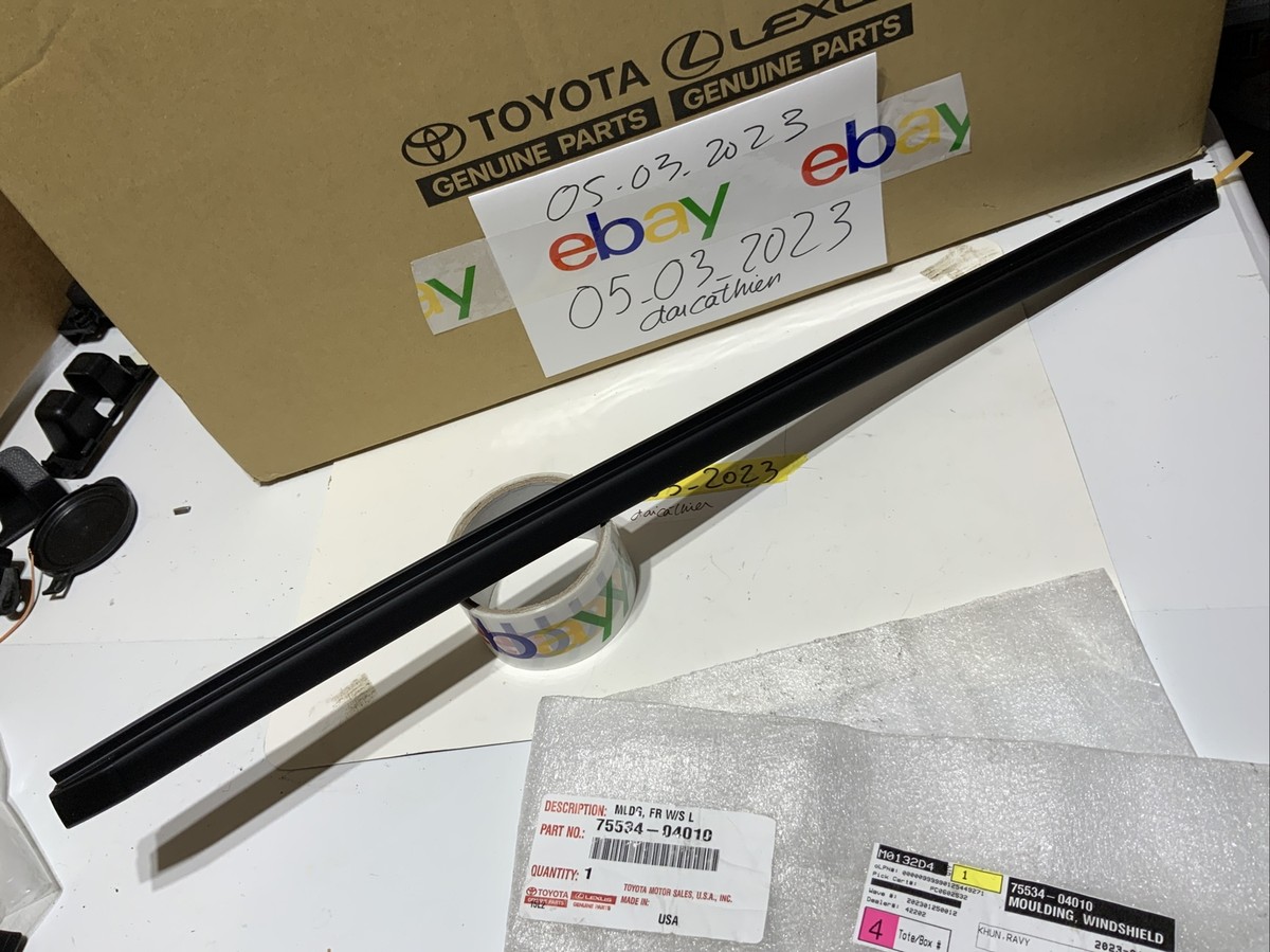 2016-2022 Toyota Tacoma Front Reveal Molding Windshield Outside