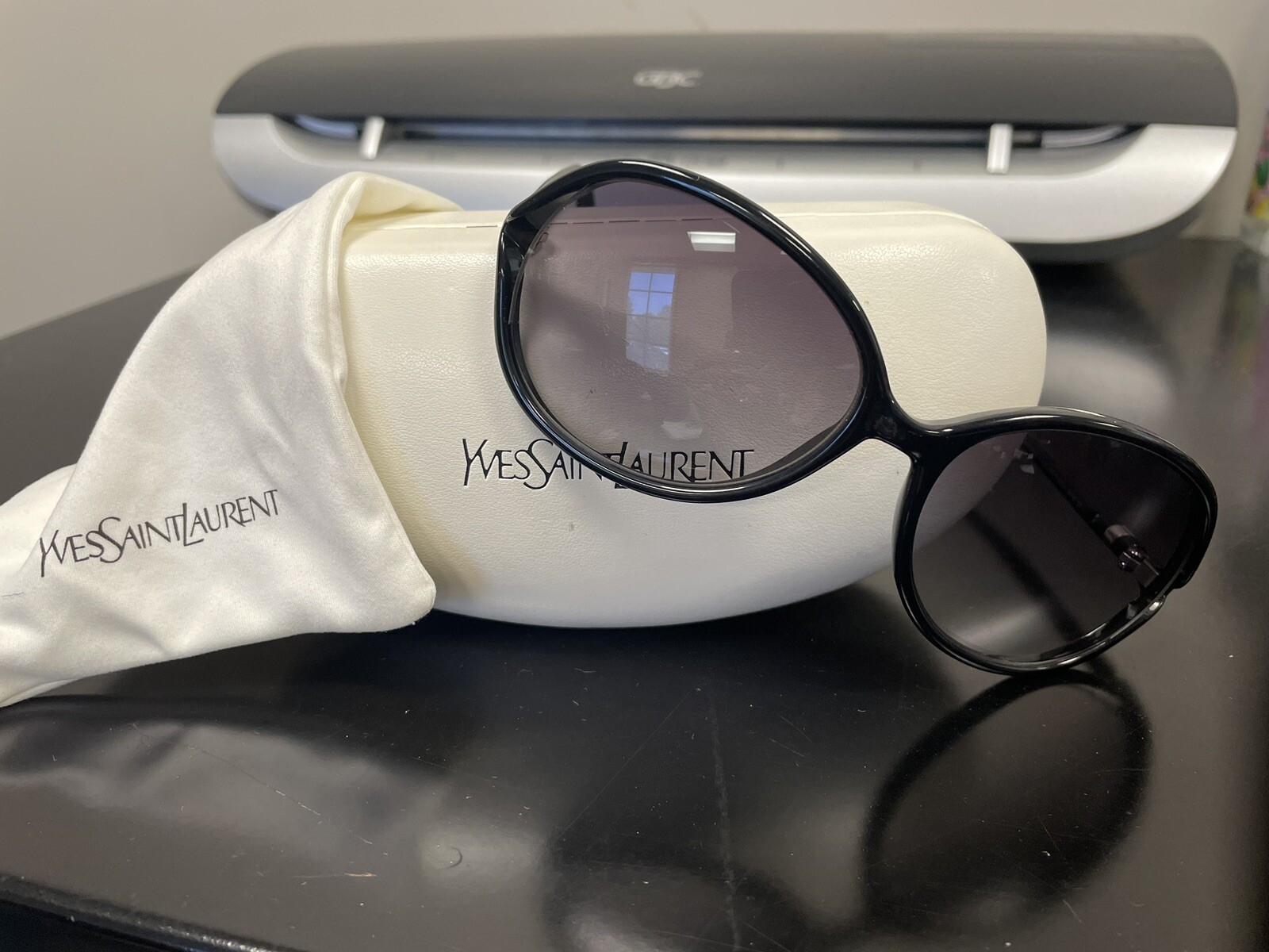 Occhiali da sole YSL SAINT LAURENT SL 6255 S D28JJ montatura nera grigio gradiente 58 16