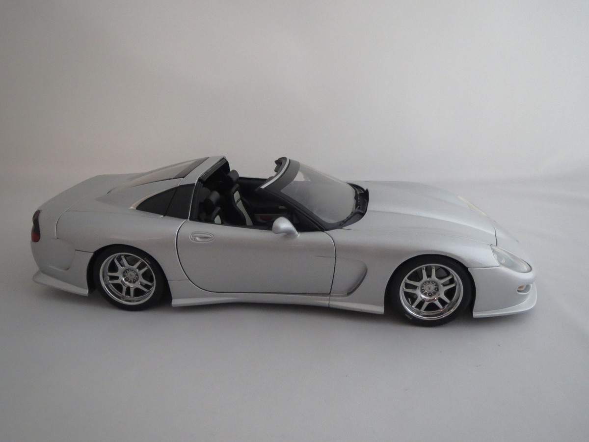 AutoArt Callaway C12 (silber-metallic) 1:18 Ohne Verpackung ! (1