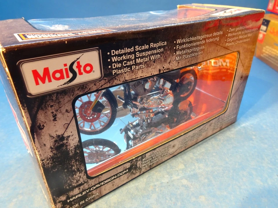 1/18  MAISTO ( 2012 ): Motorcycle  HARLEY DAVIDSON " 2000 FXSTD  Softtail Deuce" - Bild 4 von 4