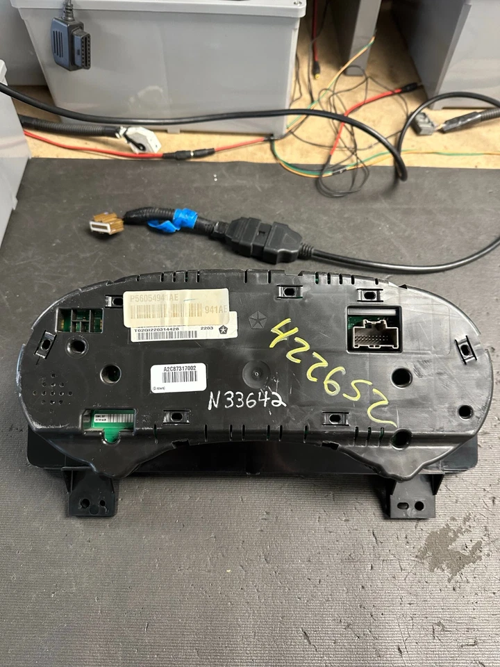 Cuadro de instrumentos velocímetro medidores de tablero 2014 RAM 1500/2500/3500 110.590 millas Foto 2 de 3