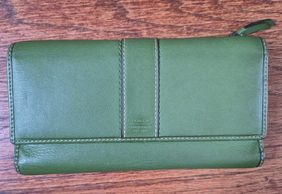 Coach Women s Solid Green Blue Wallet Snap Closure Zip Pocket ID Window