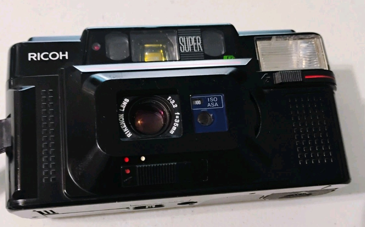 Ricoh FF-3【保証付き】 Ricoh FF-3 Super AF Point and Shoot Film Camera