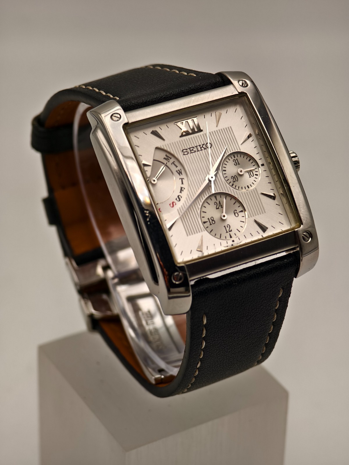 Seiko 5Y66-0AC0 Quartz Multi-Function Square Tank… - image 3