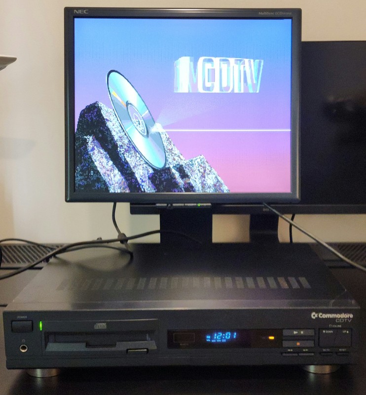 Commodore Amiga CDTV + Caddy