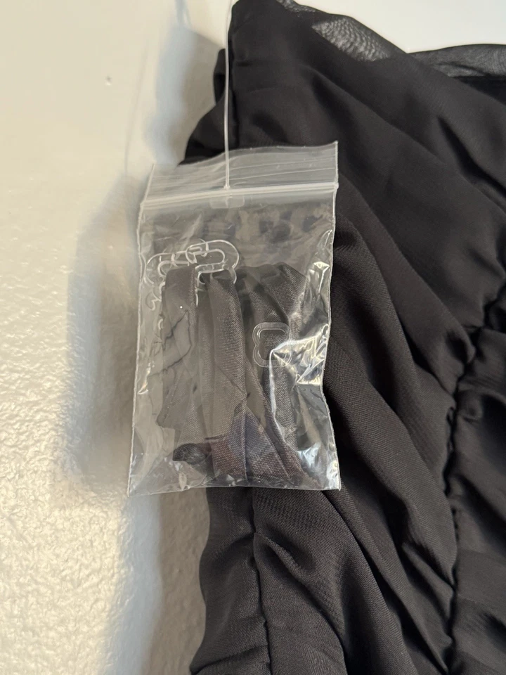 Un Deux Trois шикарный черный вечернее платье для девочек без бретелек размер 4 - Изображение 3 из 4