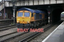 PHOTO  CLASS 66 66731 PASSES TONBRIDGE