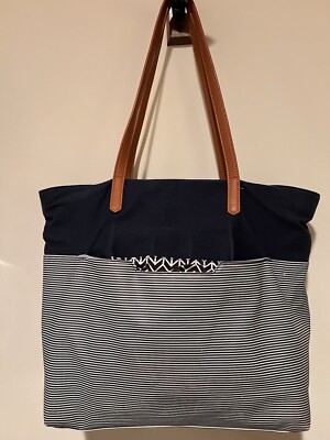 MIZTIGUE Women Blue White Striped Tote Bag 18X13 Outer Pockets  Lightweight