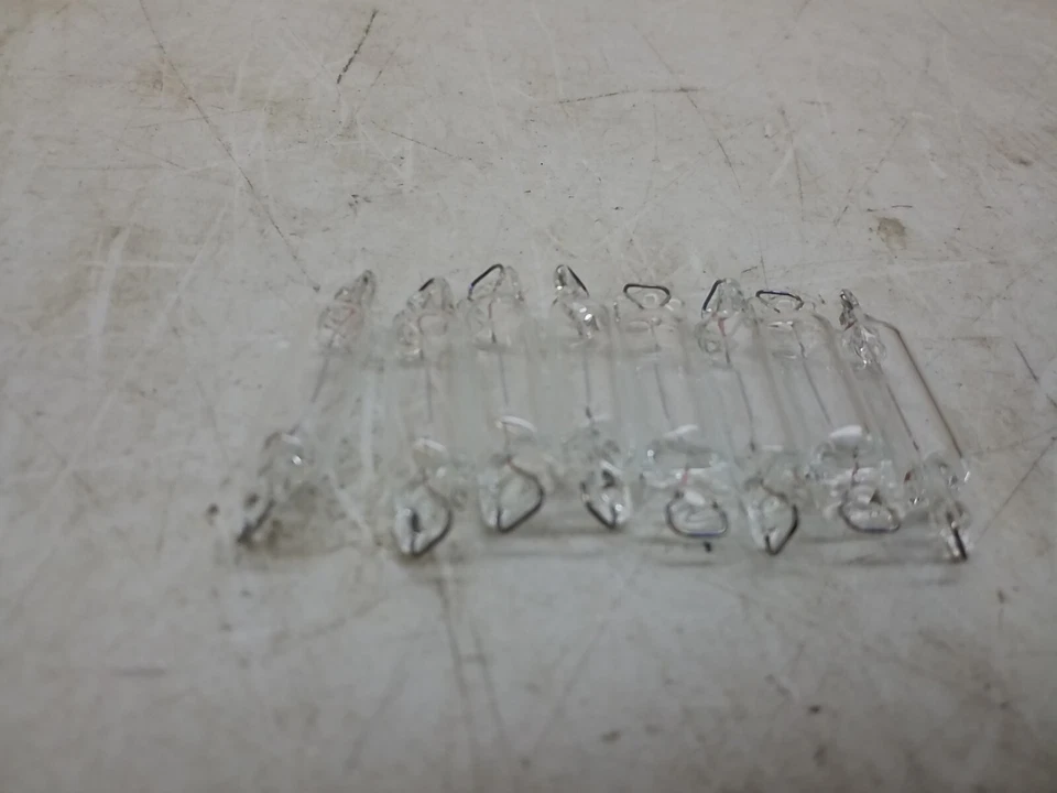 562 Wagner Miniatura Lámpara Mapa Luz 13.5 V 6 CP Hecho en EE. UU. Paquete de 8 Foto 3 de 4