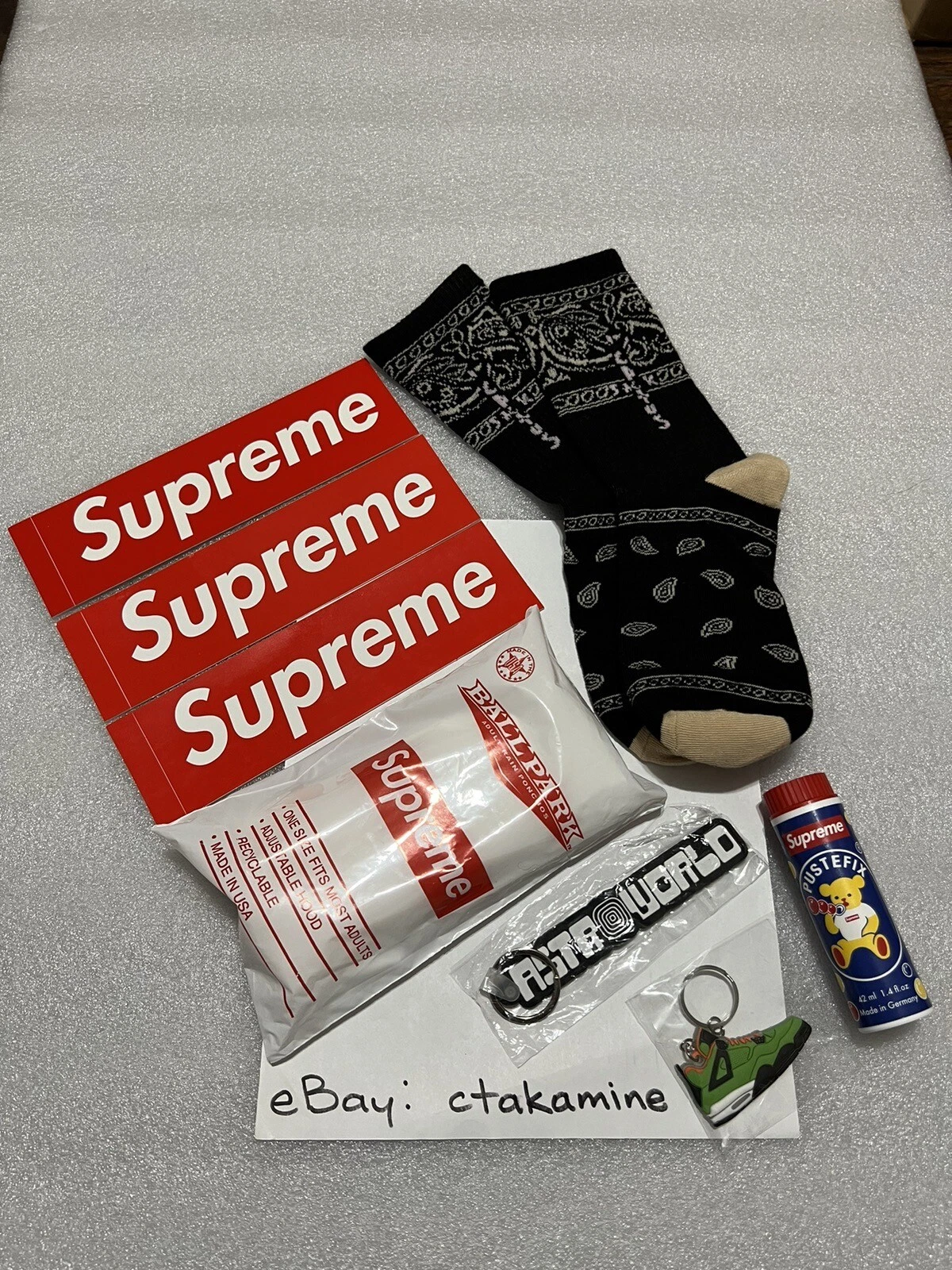 Assortiment d'articles battage médiatique/baskets Supreme Travis Scott baskets de Noël NEUF