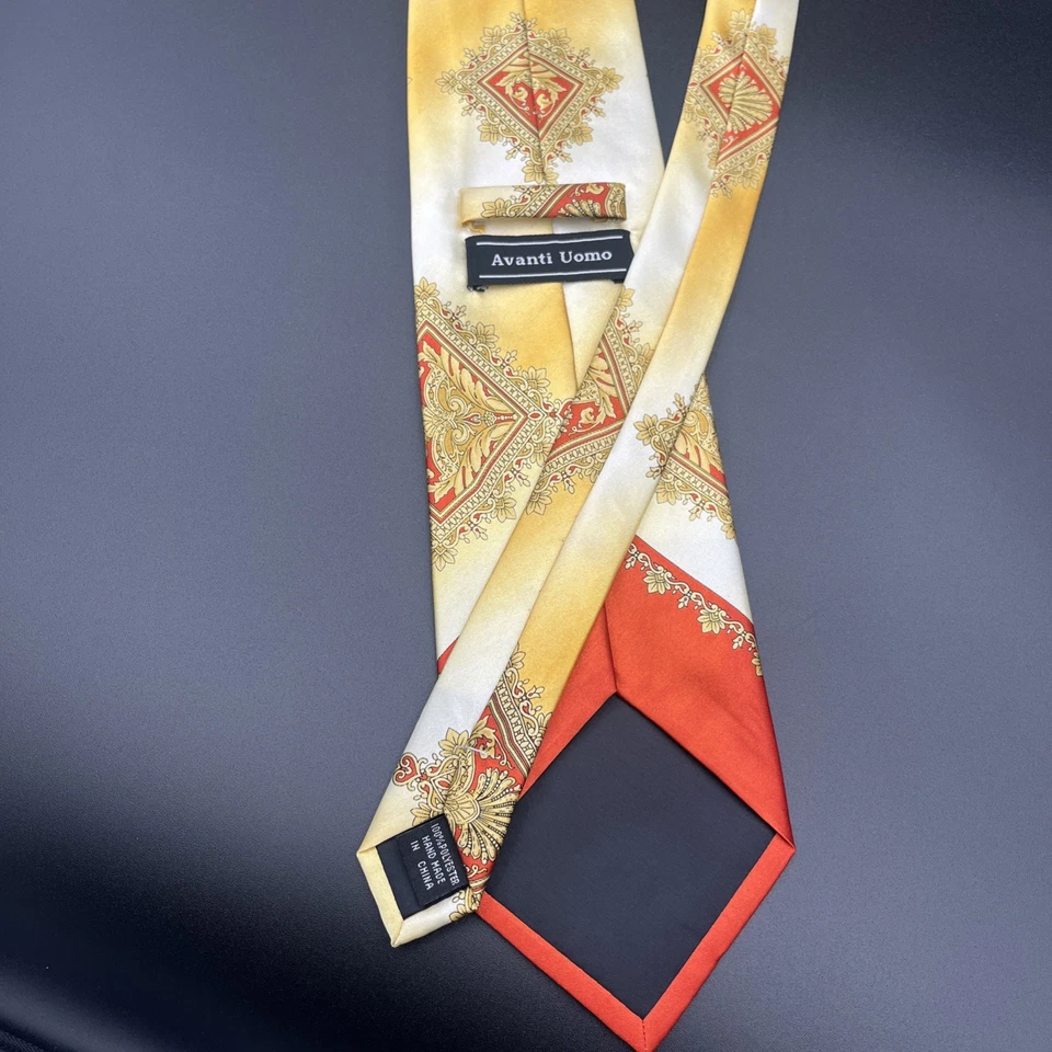 Gravata masculina Avanti Uomo ombré amarelo e laranja padrão geométrico tamanho 4x60 - Imagem 3 de 4