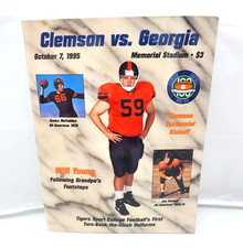 Preços baixos em Georgia Bulldogs Programas da NCAA Antigos