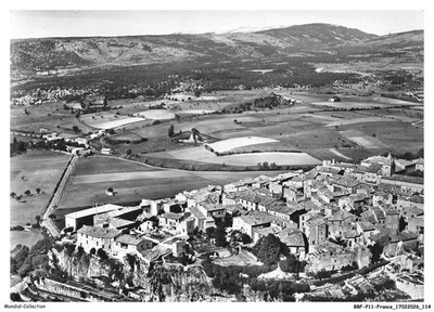 BBFP11-1033-84 - By plane over SAULT - General view and leventoux - Alt