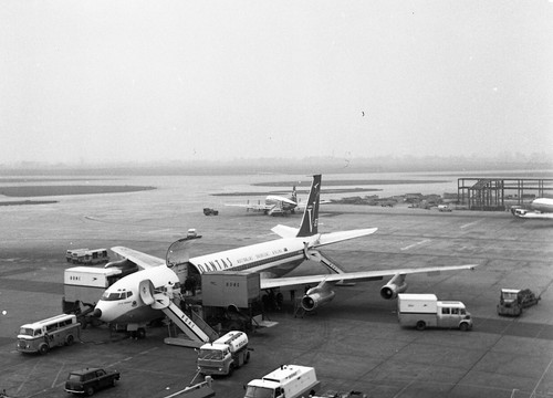 60x40mm ORIGINAL AIRCRAFT NEGATIVE VH-EBN B-707 QANTAS #5062