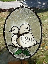 Vtg Handmade Stained Glass Leaded Peace Doves Bird Suncatcher Oval 9" x 6" Frame