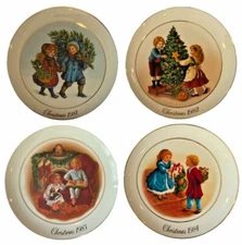 Avon 'Christmas Memories' Series Set of 4 Collector Plates 22K Gold Trim