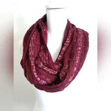 Cracker Barrel Fashion Scarf Infinity Circle Loop Red Purple Burgundy Silver