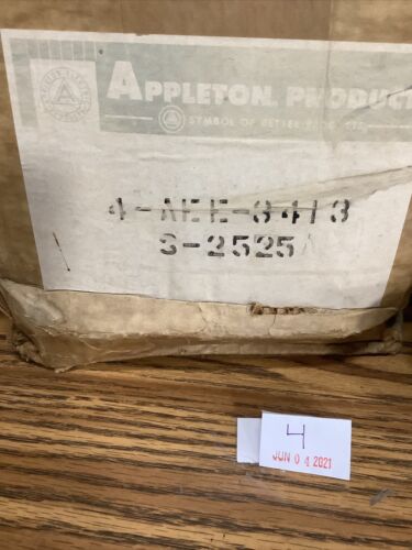 (1) Appleton AEE-3413 30 Amp 600 Volt 4w 4p No Box Included - Picture 2 of 7