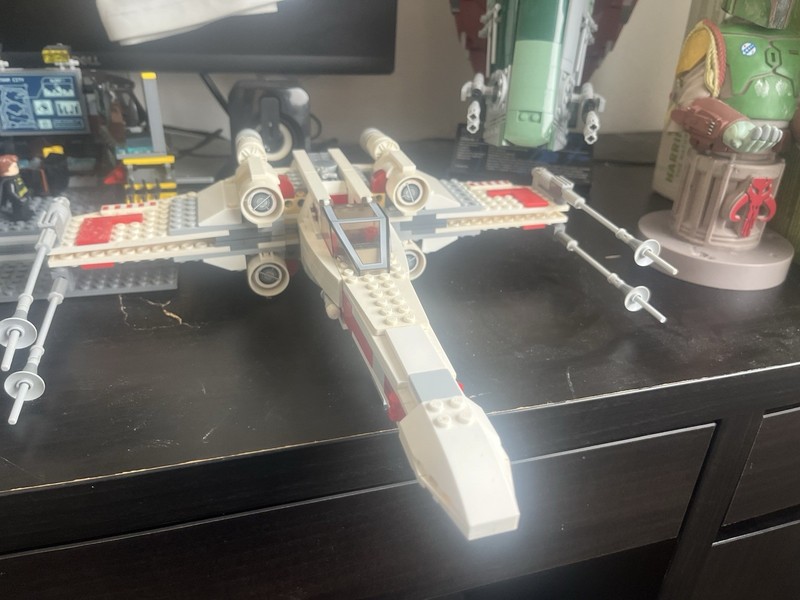 LEGO Star Wars X-Wing Starfighter 9493 Building Kit (2012)