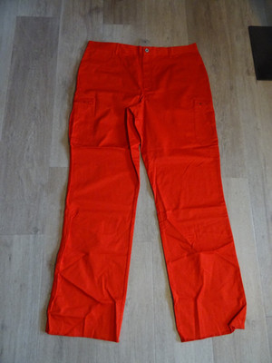 PUMA Chino Hose, Gr.56 (W38/L38), rot,  TOP, ungetragen