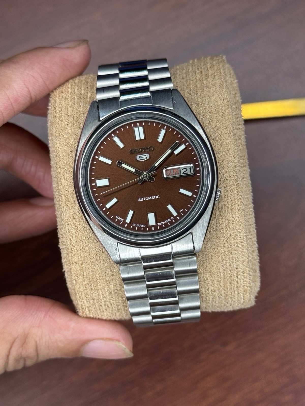 7009 AUTOMATIC 5 SEIKO MEN'S JAPAN WATCH DAY/DATE SNXS - VintageWatches.PK 7009 AUTOMATIC 5 SEIKO MEN'S JAPAN WATCH DAY/DATE SNXS - vintagewatches.pk