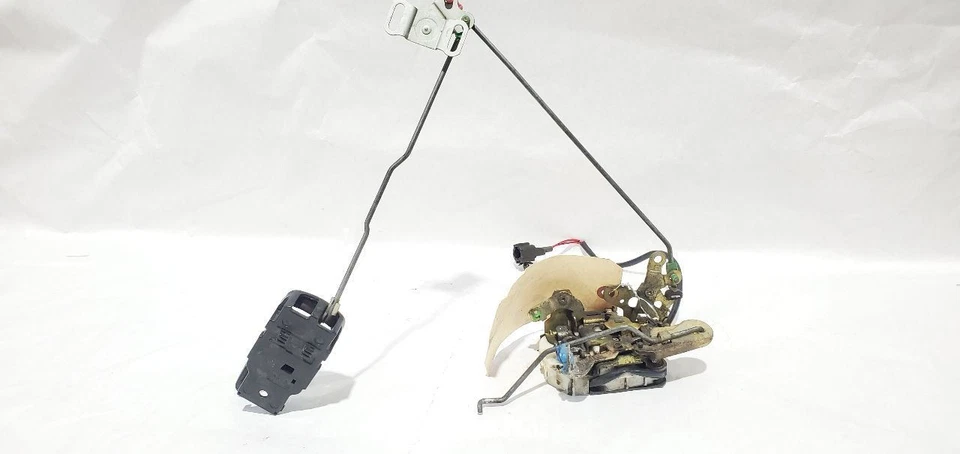 1990 Nissan 240SX S13 Hatch OEM Front Right with Interior Handle - Image 2 of 4