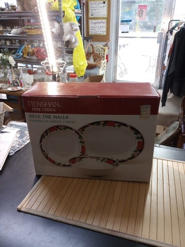 Tienshan Fine China Deck The Halls 3 Piece