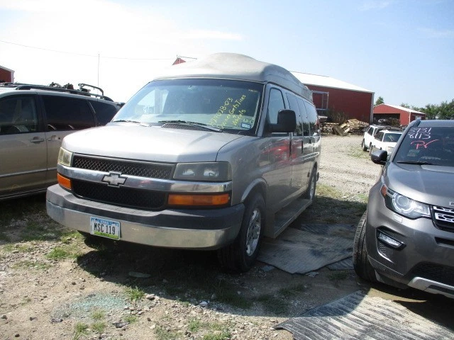 Used Front Right Door Interior Trim Panel fits: 2003 Chevrolet Express 1500 van - Image 2 of 4