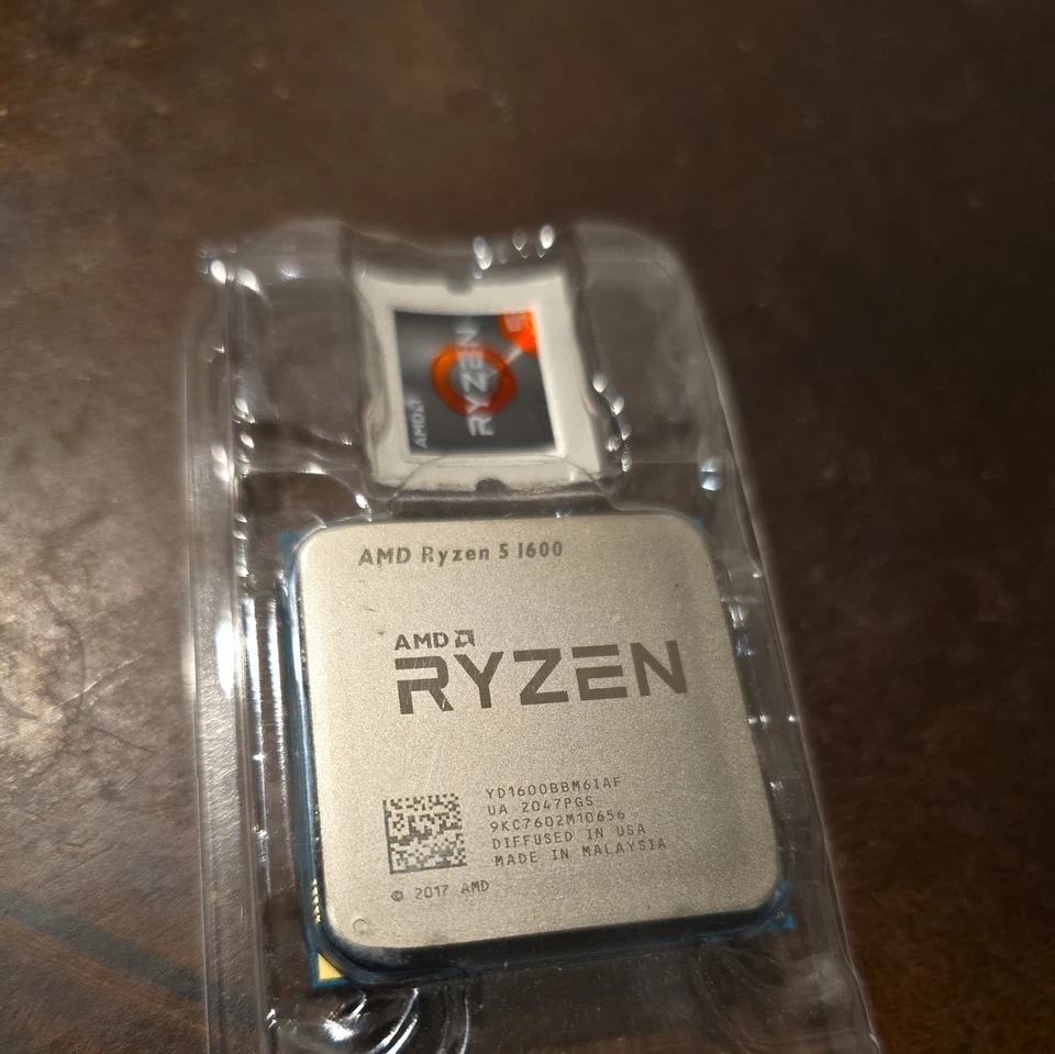 New AMD Ryzen 5 1600 6-Core 3.6 GHz Processor CPU w/Cooler - Image 3 of 4