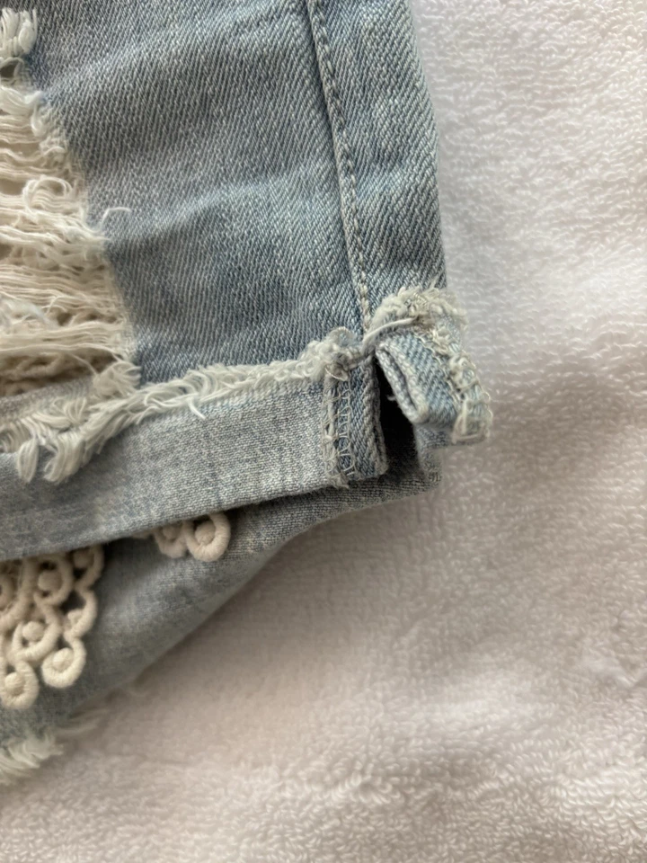 GB Pantalones Cortos Denim Cremallera Frontal Encaje Bolsillos Corte Envejecido Mujeres Juniors Talla 11 Foto 3 de 4