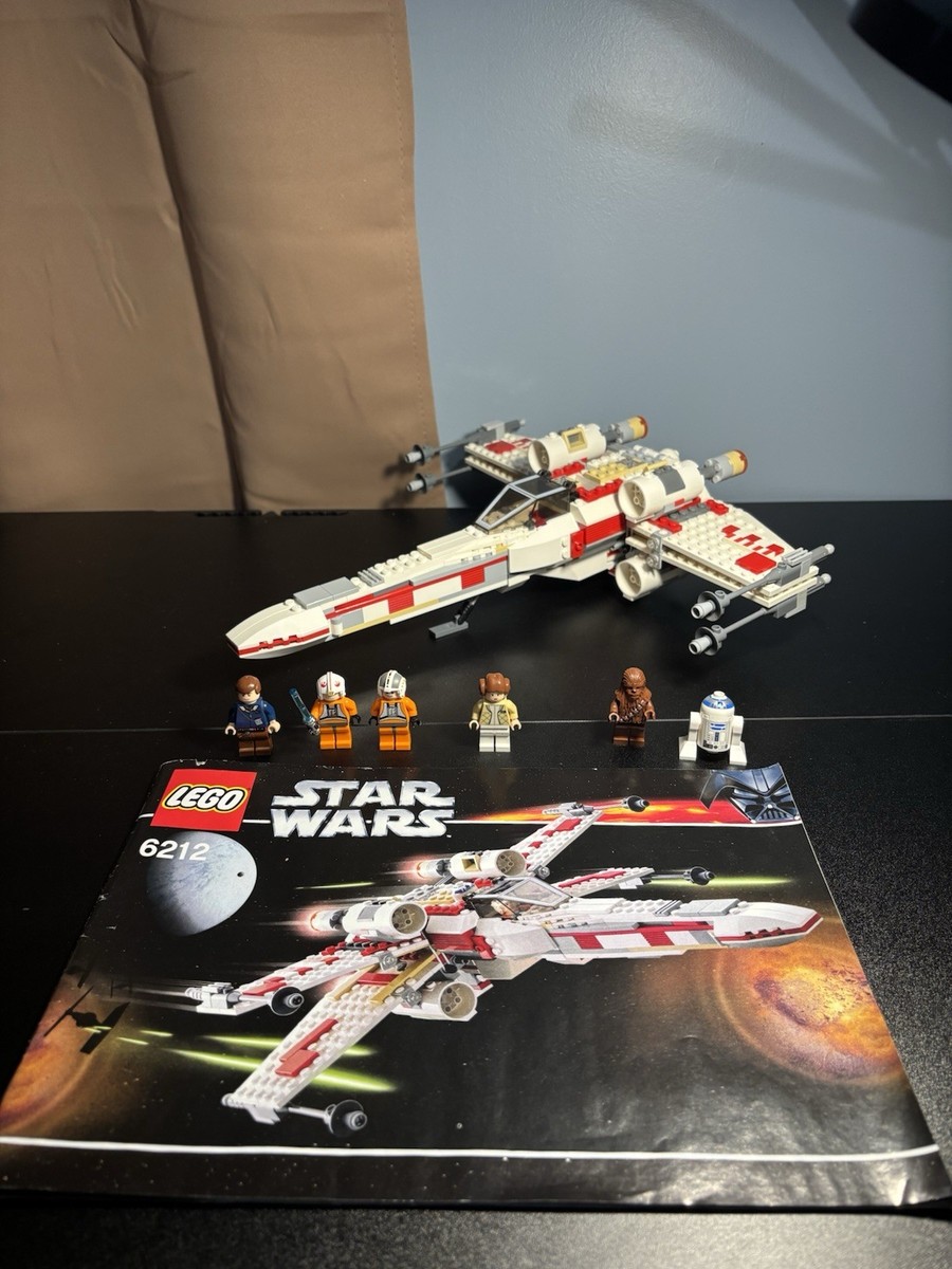 LEGO Star Wars: X-Wing Fighter (6212). All Figs. With Smooth Hair