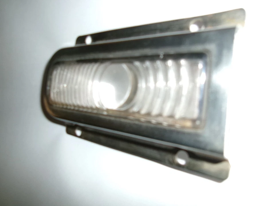 1947-1949 Studebaker командир поворотник / парковка лампа в сборе D14A 285914 - Изображение 4 из 4