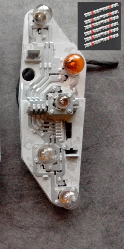 Platine porte ampoules reparation feu arriere Droit Renault Modus 2 Grand Modus - Photo 1/2