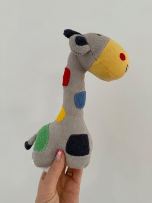 Primark frühe Tage Giraffe Rassel Frottee Primärfarben grau Stofftier