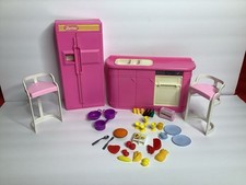 Mattel Barbie Vintage 1992 Pink Kitchen Playset, 7472; Incomplete.